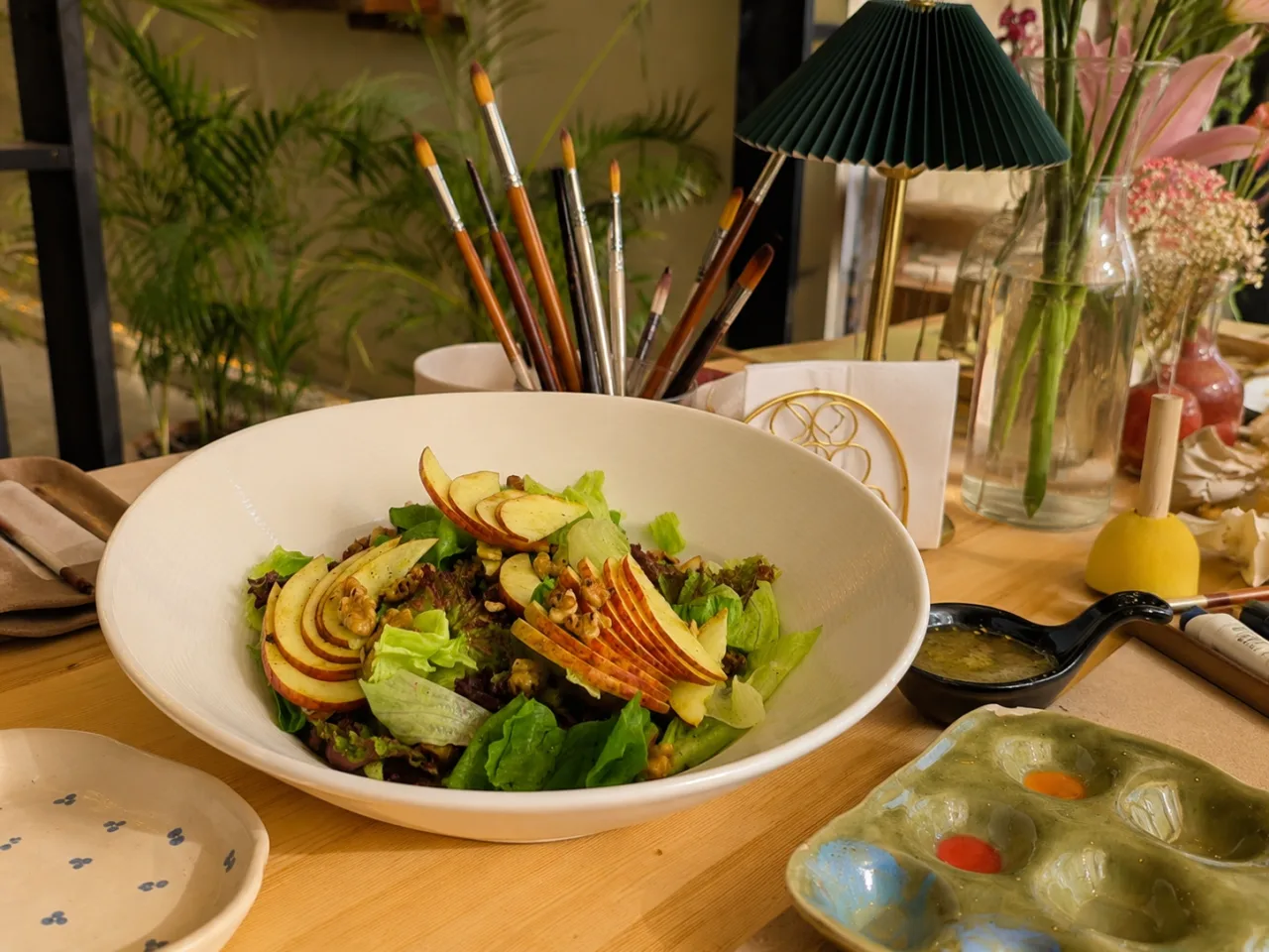 Apple & walnut salad
