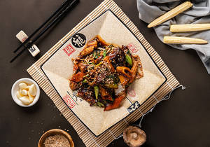 Bold — supporting dish in this style